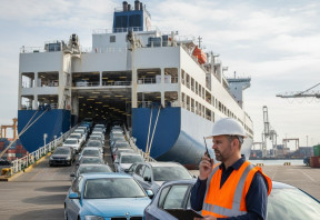 Why Export Demand for UK Salvage Vehicles Is Growing