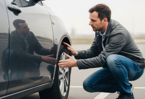 What Buyers Look for in Repaired Salvage Vehicle Ads