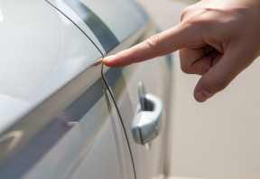 Signs That a Salvage Car Has Been Poorly Repaired Before