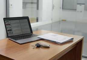How Motor Trade Insurance Affects Your Bidding Strategy at Auctions