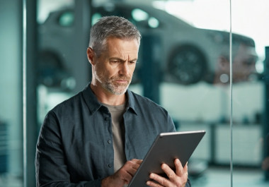 Using Advanced Search Filters: Make, Model, Location, and Category Combined