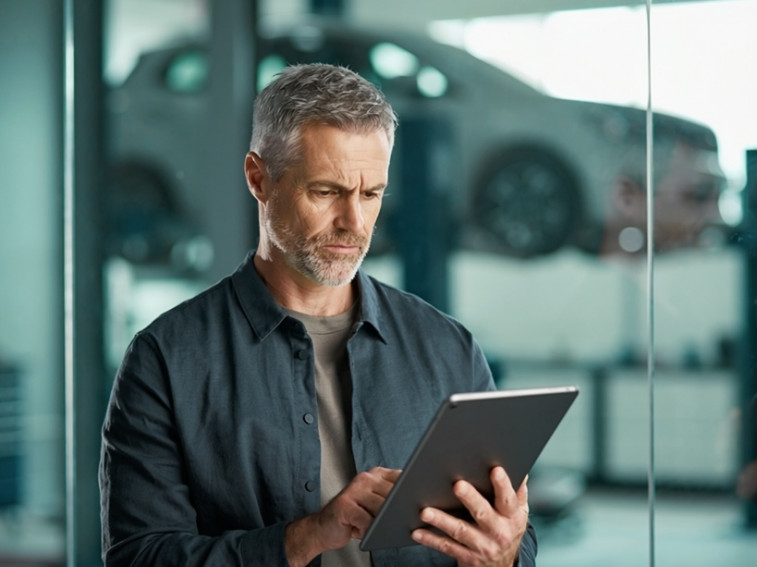 Using Advanced Search Filters: Make, Model, Location, and Category Combined