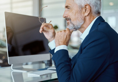 Bid History Visibility: What You Can Learn From Other Buyers' Patterns
