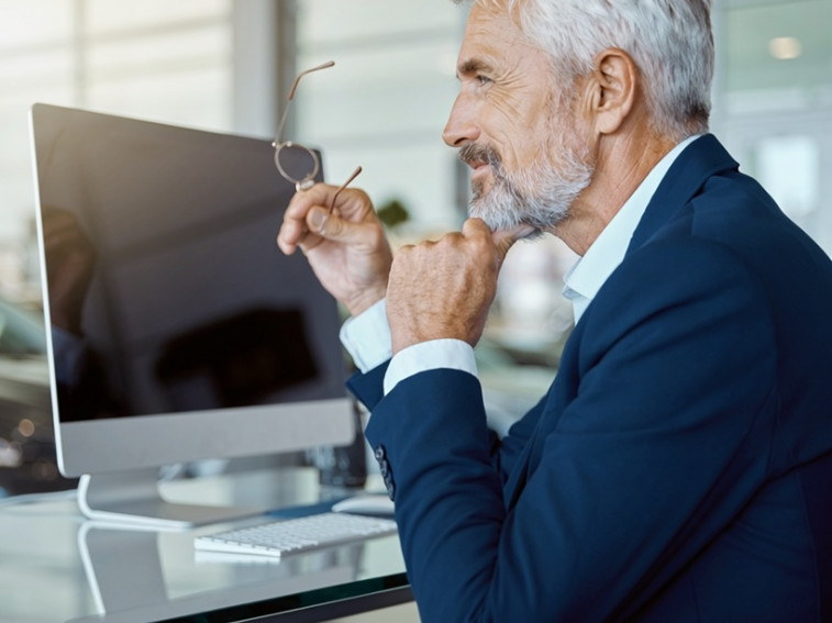 Bid History Visibility: What You Can Learn From Other Buyers' Patterns