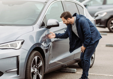 Why Minor Cosmetic Damage on EVs Offers the Best Auction Value
