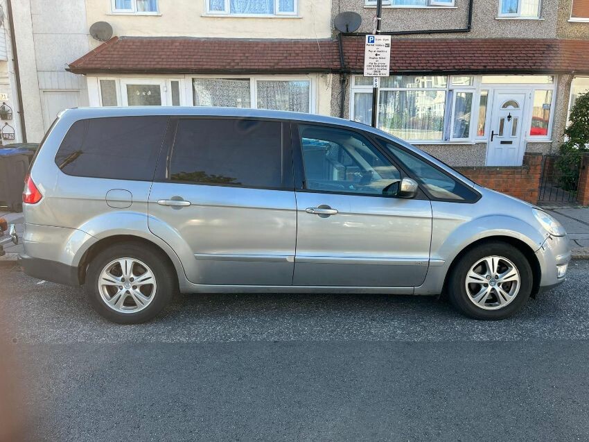 Used 2010 FORD GALAXY for sale at online auction RAW2K