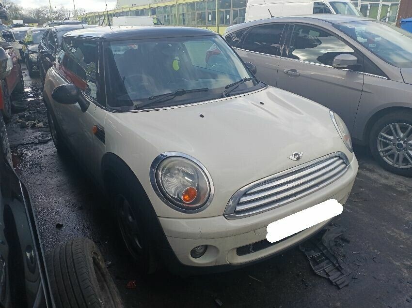 2009 MINI HATCH