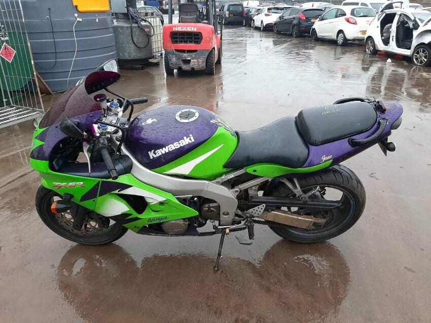 Used 1998 KAWASAKI ZX 600-G1, PETROL, UNKNOWN for sale at online