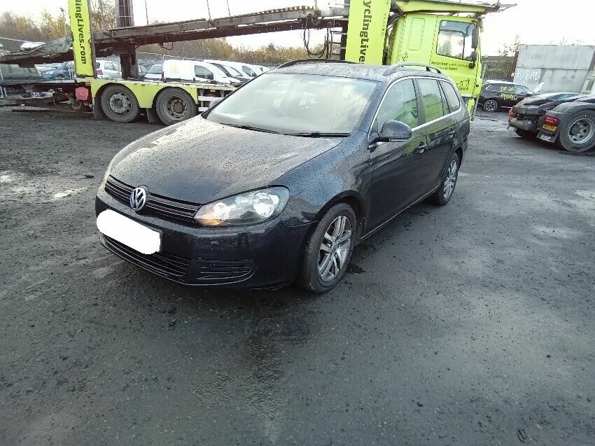 Used 2010 VOLKSWAGEN GOLF for sale at online auction RAW2K