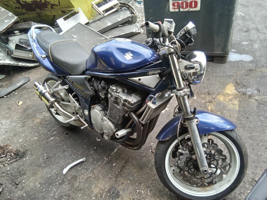 2001 SUZUKI GSF