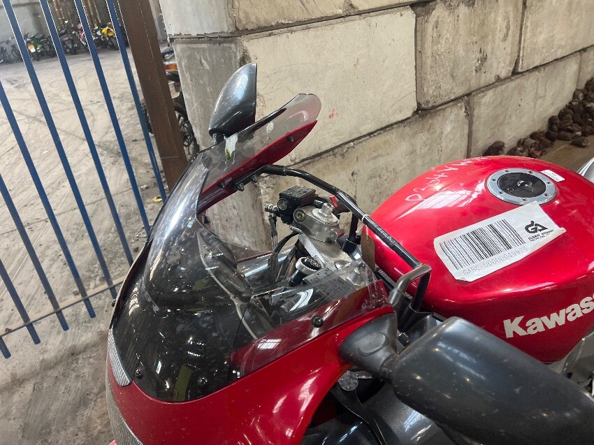 Used 1997 KAWASAKI ZX 900-B4 for sale at online auction | RAW2K