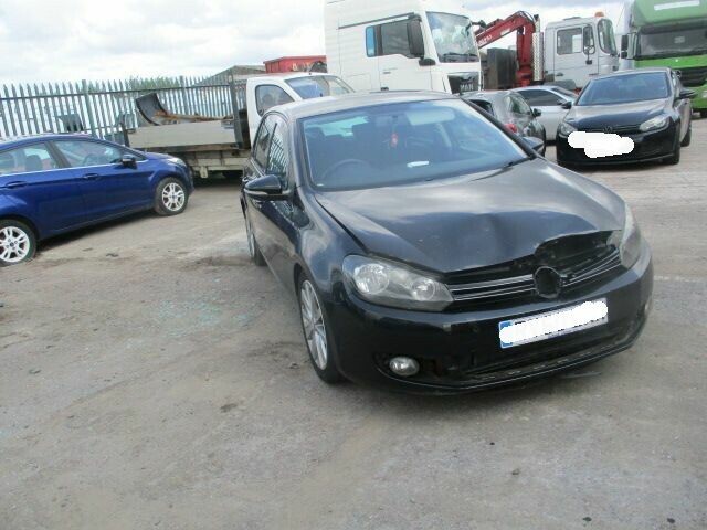 2010 VOLKSWAGEN GOLF