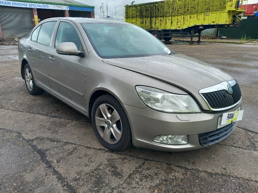 2012 SKODA OCTAVIA