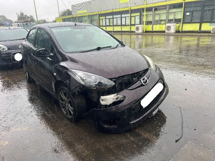 2009 MAZDA 2