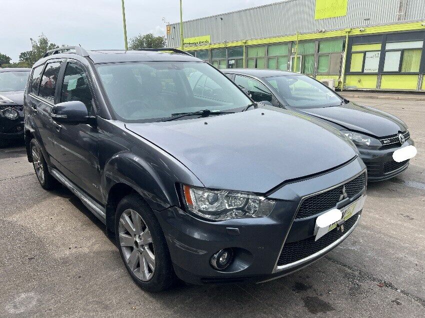 2011 MITSUBISHI OUTLANDER