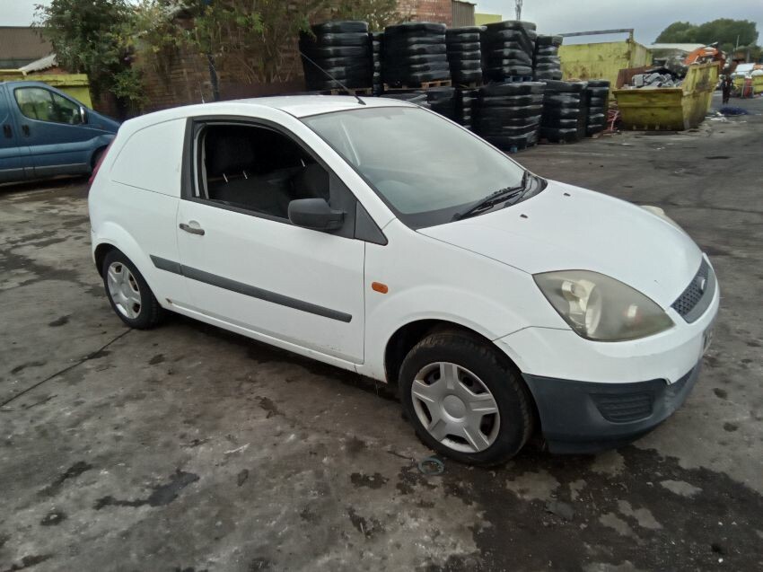 2006 FORD FIESTA