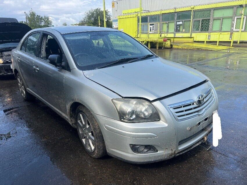 2009 TOYOTA AVENSIS