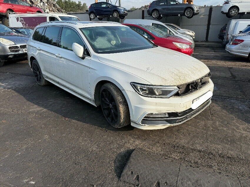 2017 VOLKSWAGEN PASSAT
