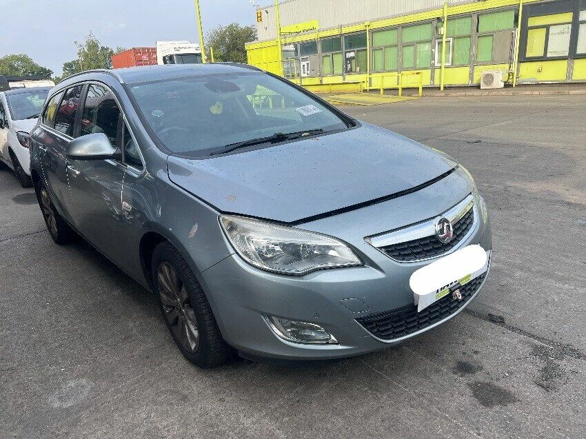 2012 VAUXHALL ASTRA