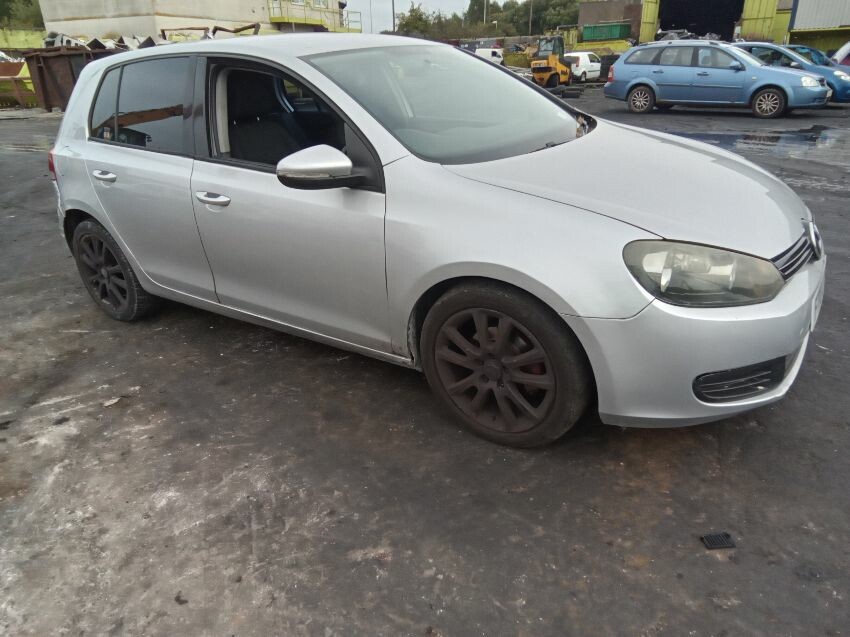 2010 VOLKSWAGEN GOLF