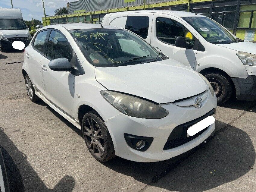 2010 MAZDA 2