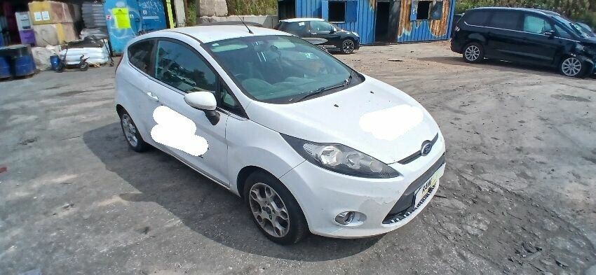 2012 FORD FIESTA