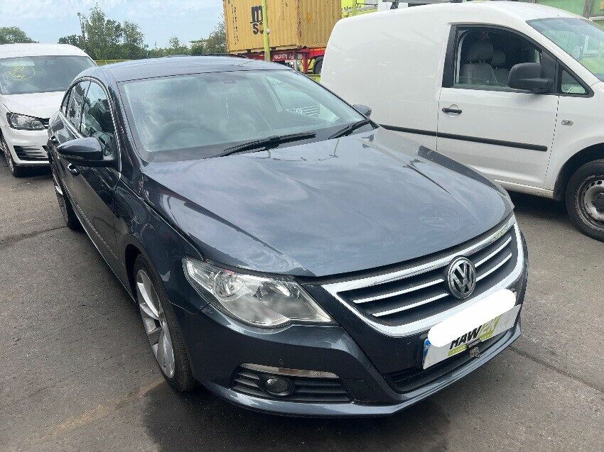 2011 VOLKSWAGEN PASSAT