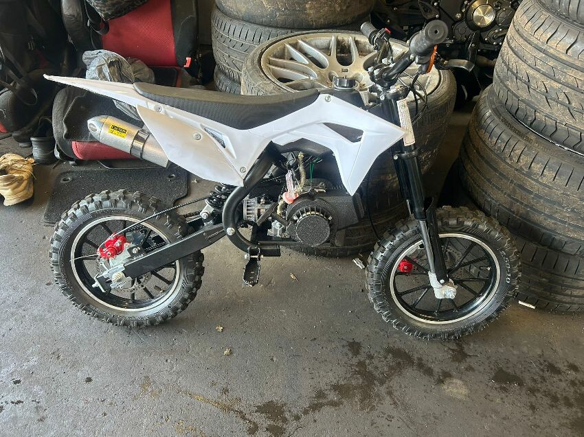  UNKNOWN Motorcycle