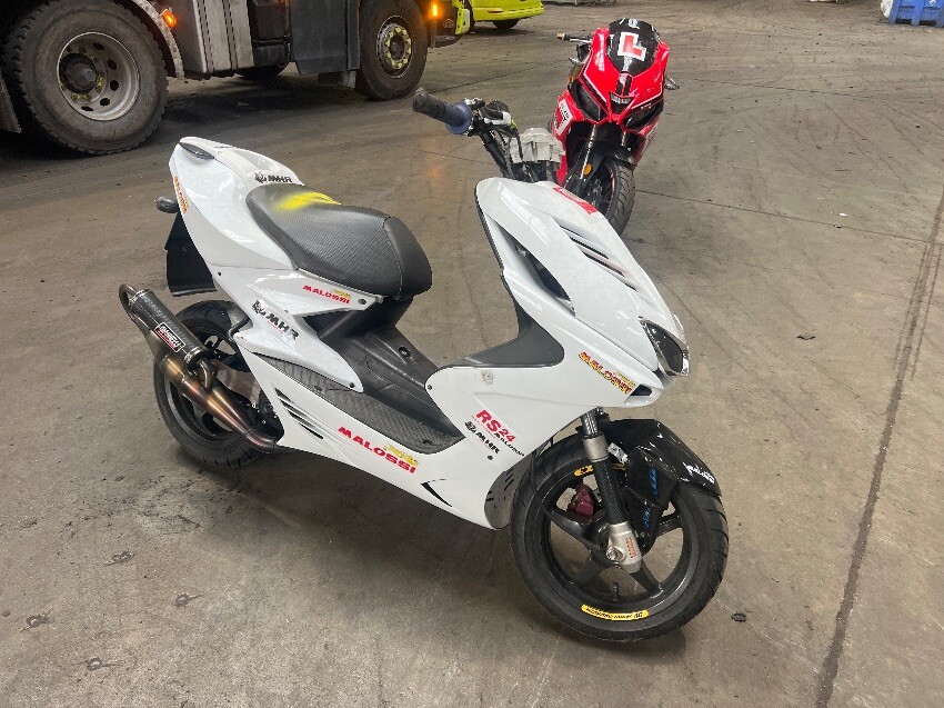 2011 YAMAHA YQ 50 AEROX