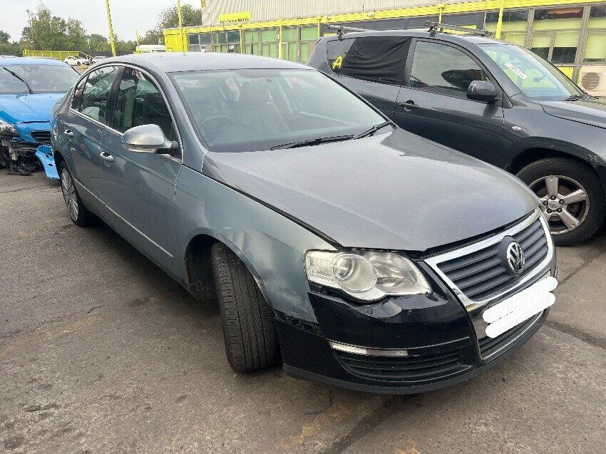 2010 VOLKSWAGEN PASSAT