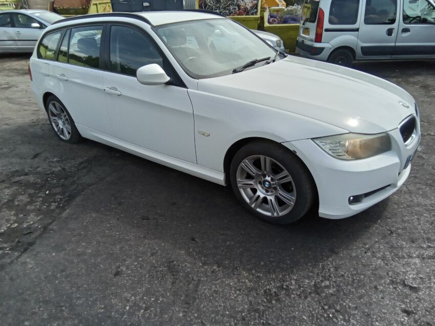 2011 BMW 3 SERIES