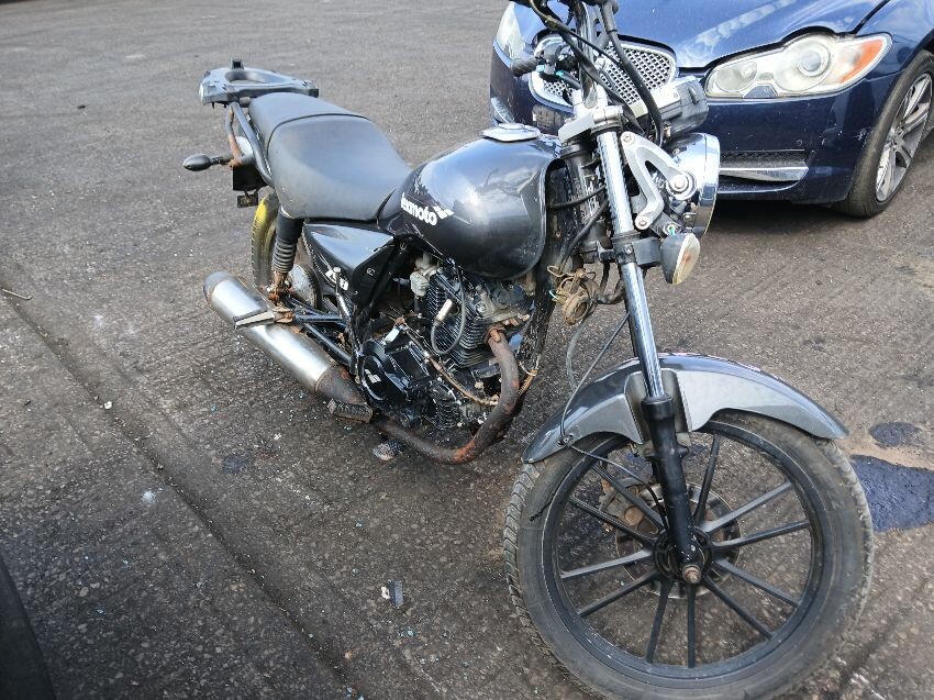 2015 LEXMOTO ZSB