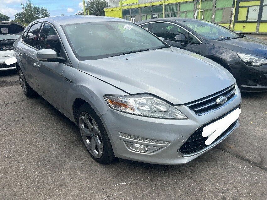 2011 FORD MONDEO