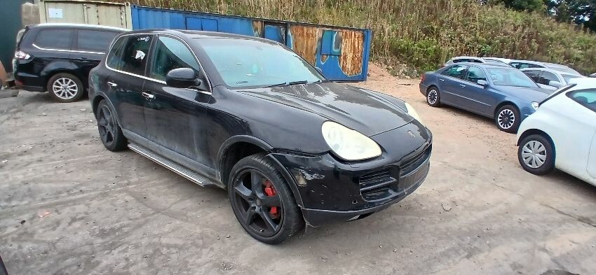 2003 PORSCHE CAYENNE