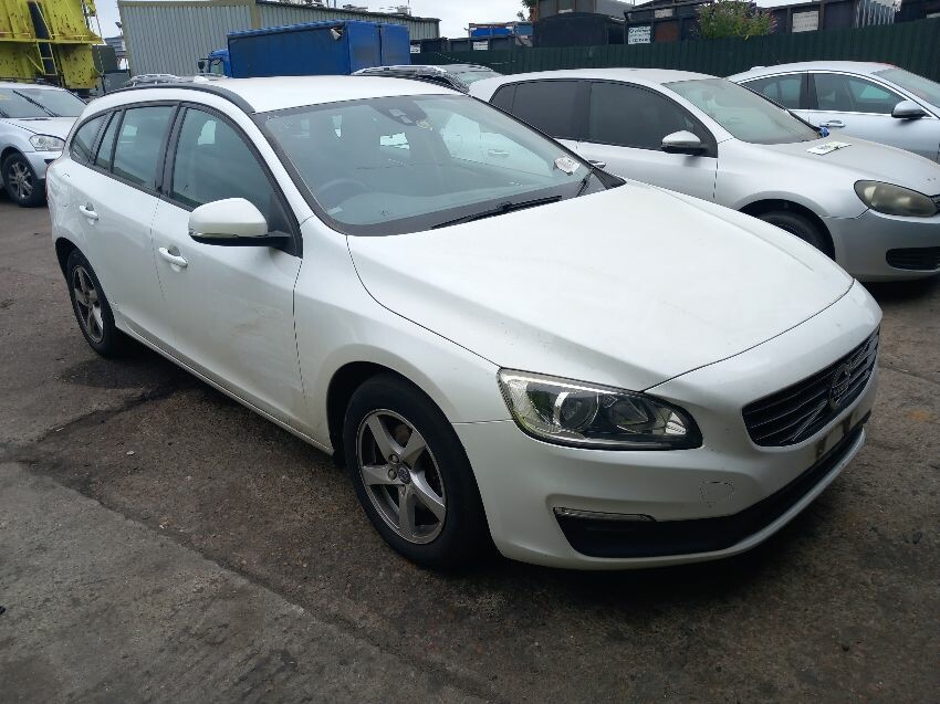 2017 VOLVO V60