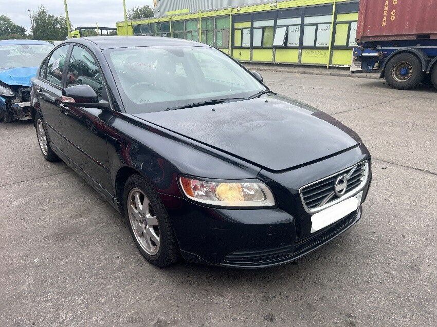 2011 VOLVO S40