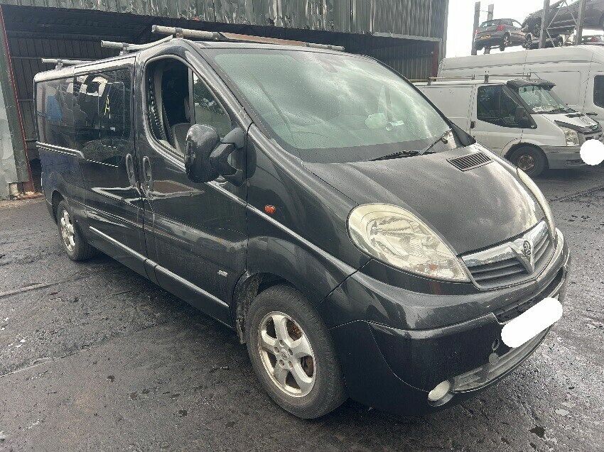 2011 VAUXHALL VIVARO