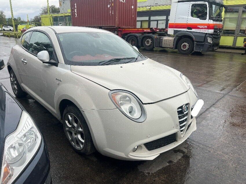 2011 ALFA ROMEO MITO