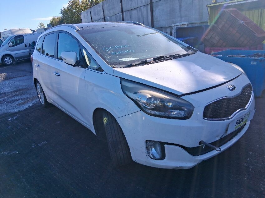 2015 KIA CARENS