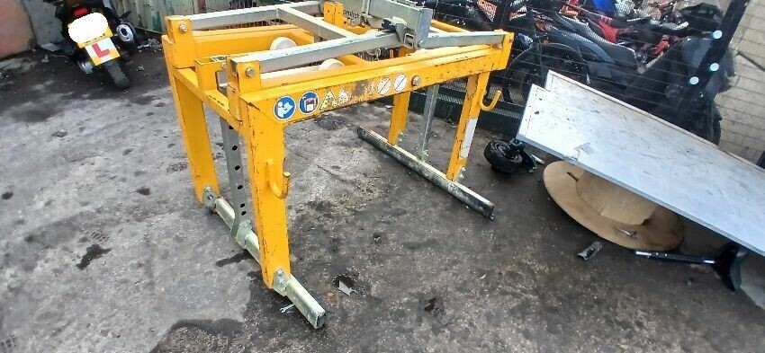  LARGE HEAVEY FRAME GRABBING ATTACHMENT