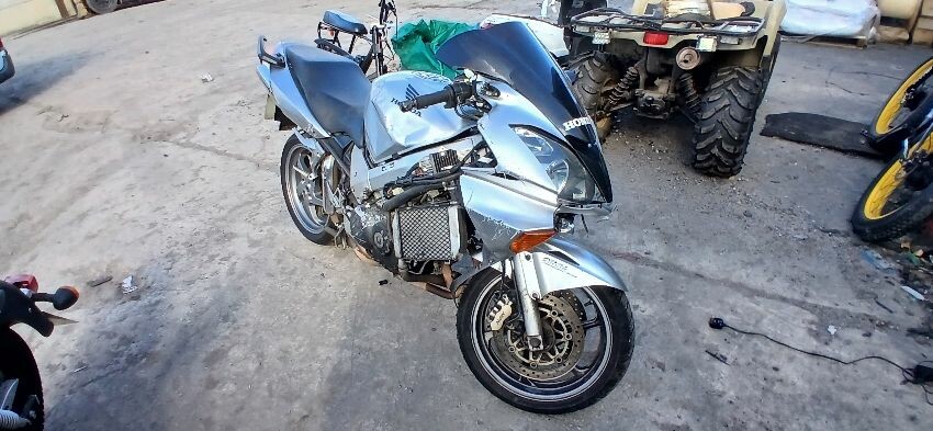 2005 HONDA VFR