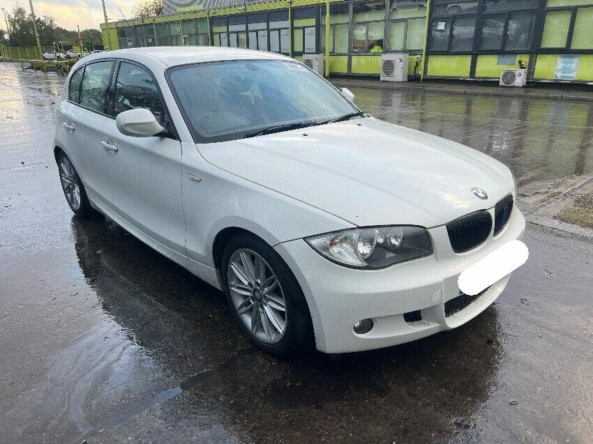 2009 BMW 1 SERIES