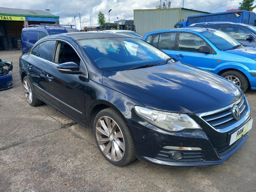 2011 VOLKSWAGEN PASSAT