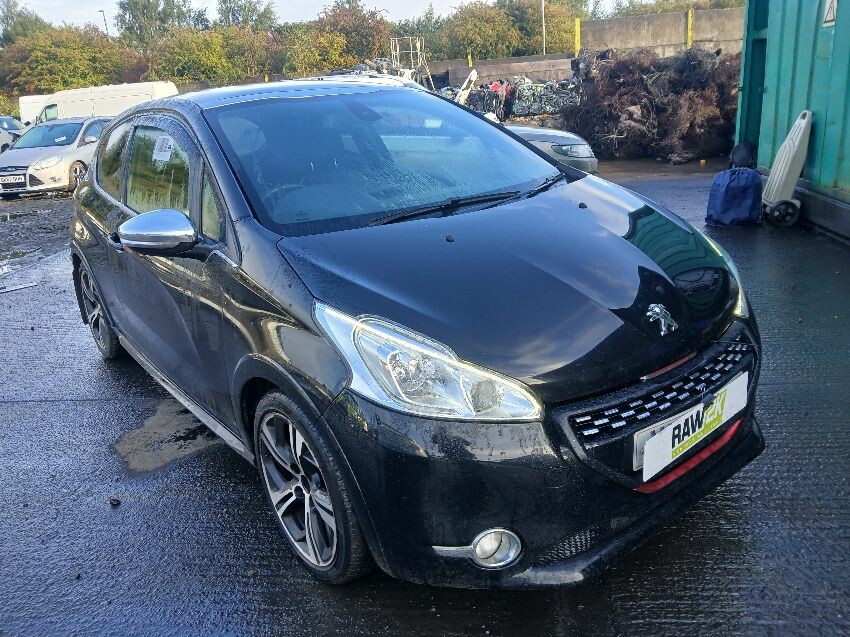 2015 PEUGEOT 208
