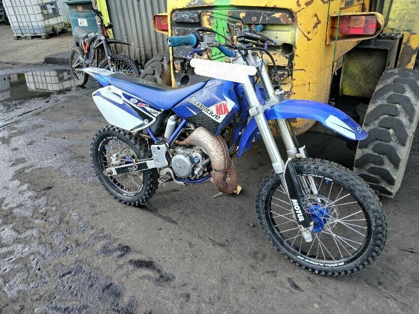  YAMAHA 85CC DIRTBIKE