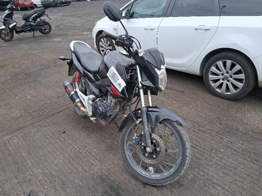 2016 HONDA CB