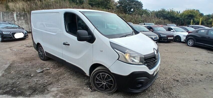 2015 RENAULT TRAFIC
