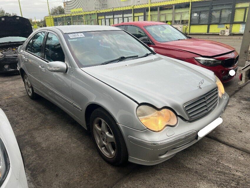 2001 MERCEDES C-CLASS