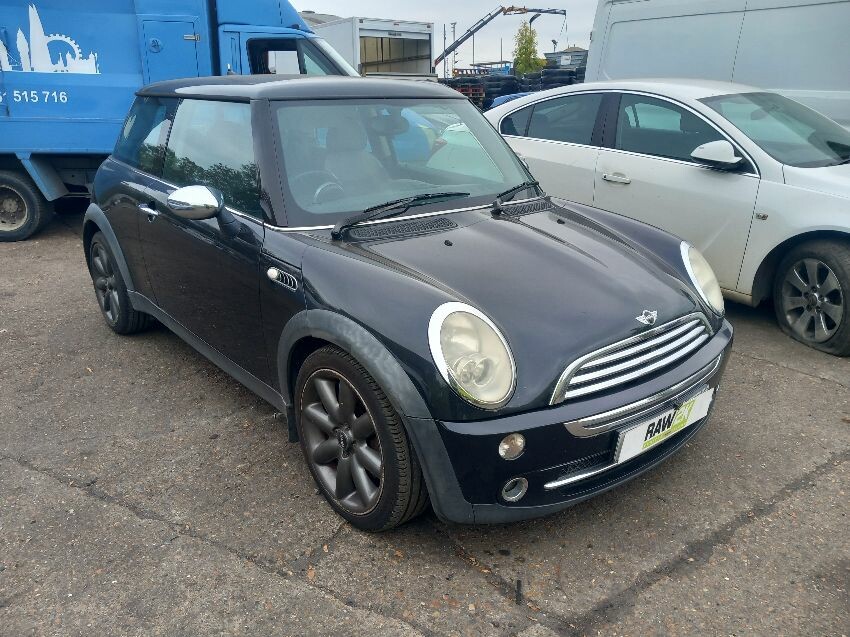 2006 MINI HATCH