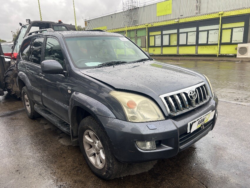 2006 TOYOTA LAND CRUISER